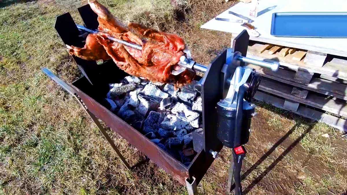 Мангал с электроприводом шампуров своими руками чертежи. как выглядит мангал с электрическим приводом шампуров. монтаж мотора на мангал